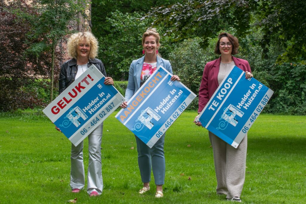 Team Helder in Huizen met verkoopborden